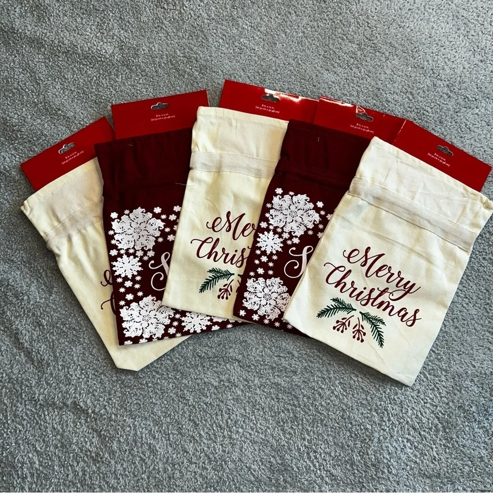 Merry Christmas Gift Bags Set